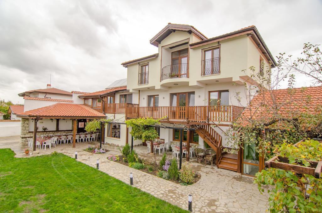 Guest House Villa Elma Nevsha Екстер'єр фото